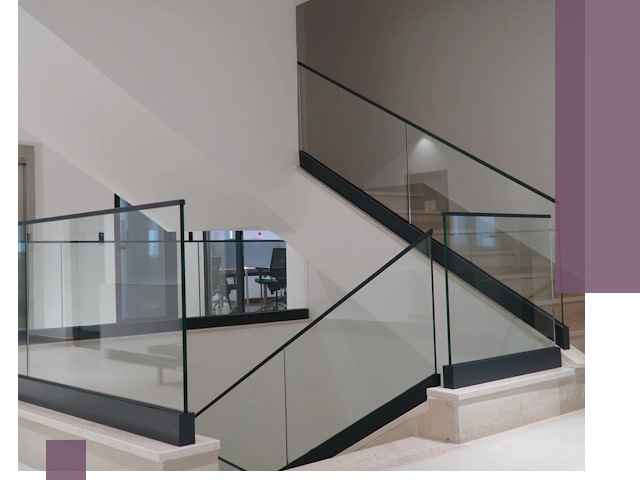 Стеклянные перила премиум-класса с установкой в Грозном