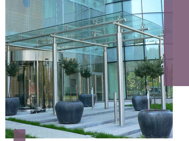 Навесы из стекла на заказ в Грозном — монтаж и установка