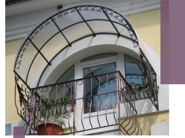 Козырьки над балконом в Грозном — изготовление и монтаж